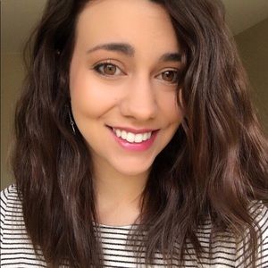 Meet your Posher, Olivia